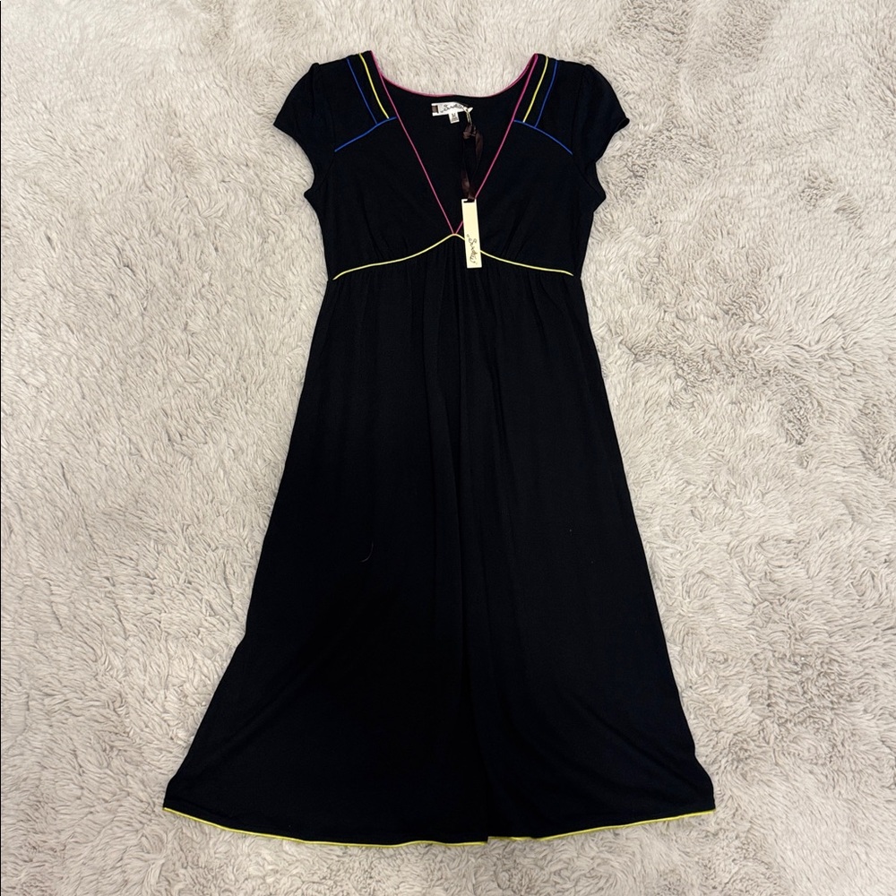 Sweetees Black Short Sleeve V-Neck Dress